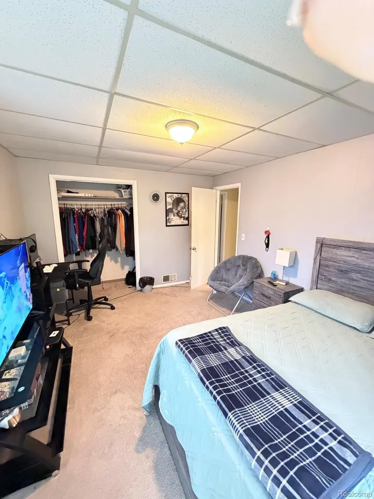 701 Algonquin Avenue Flint City MI 48507