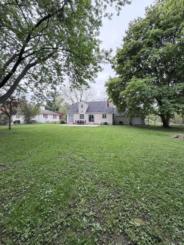 701 Algonquin Avenue Flint City MI 48507