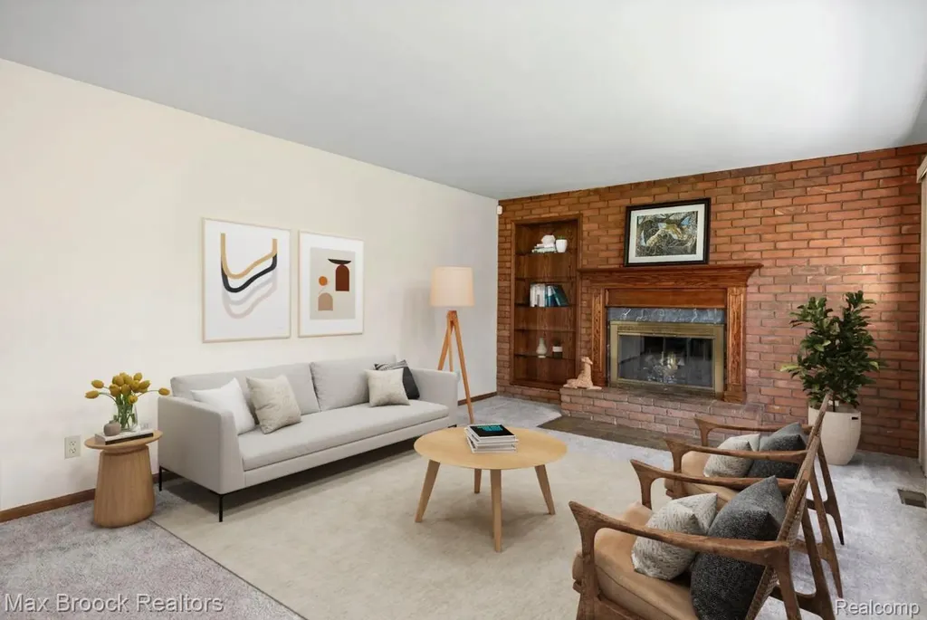 4550 Patrick Road West Bloomfield Charter Township MI 48322