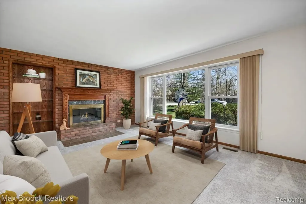 4550 Patrick Road West Bloomfield Charter Township MI 48322