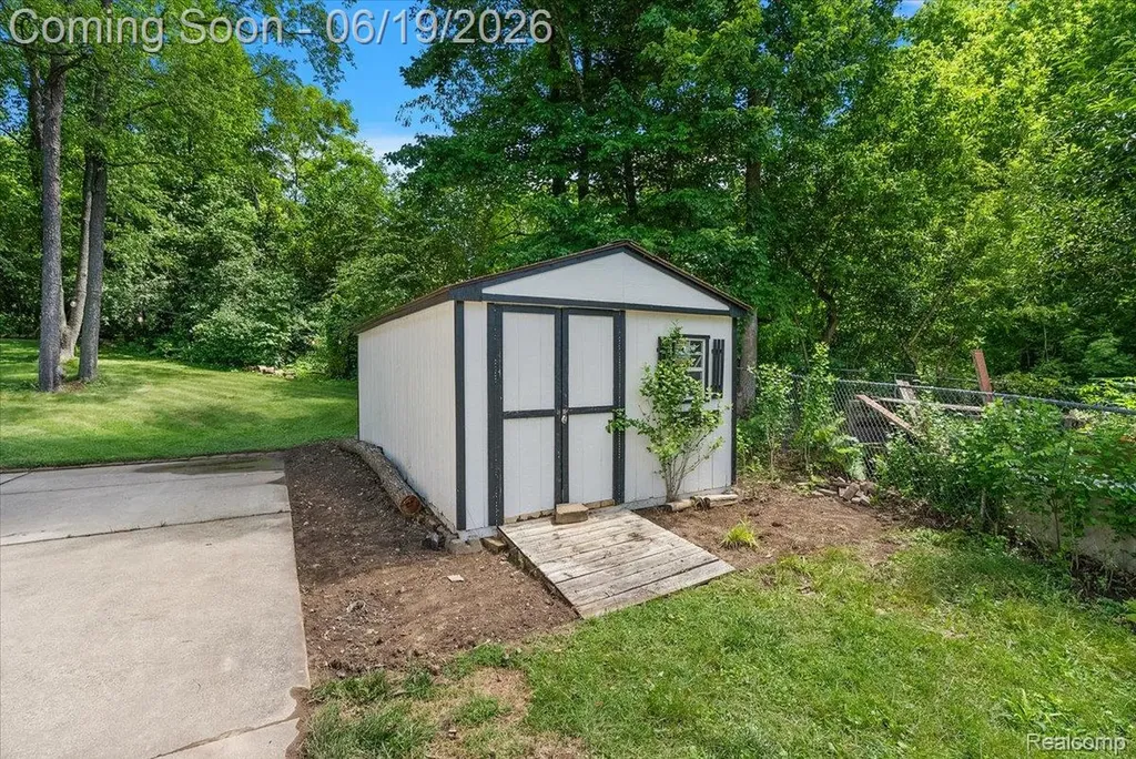 11387 Mart Road Green Oak Township MI 48189