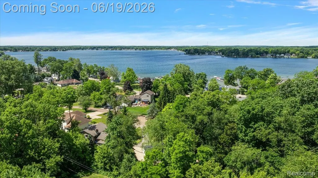 11387 Mart Road Green Oak Township MI 48189