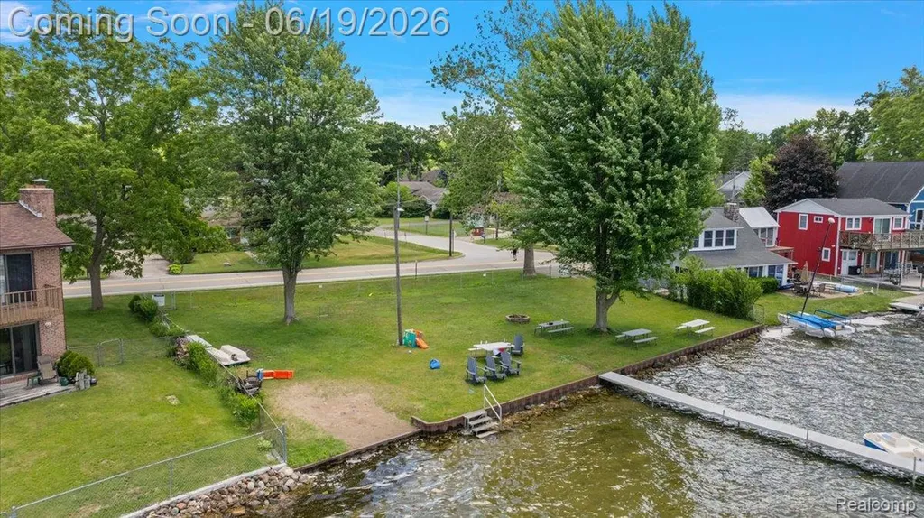 11387 Mart Road Green Oak Township MI 48189