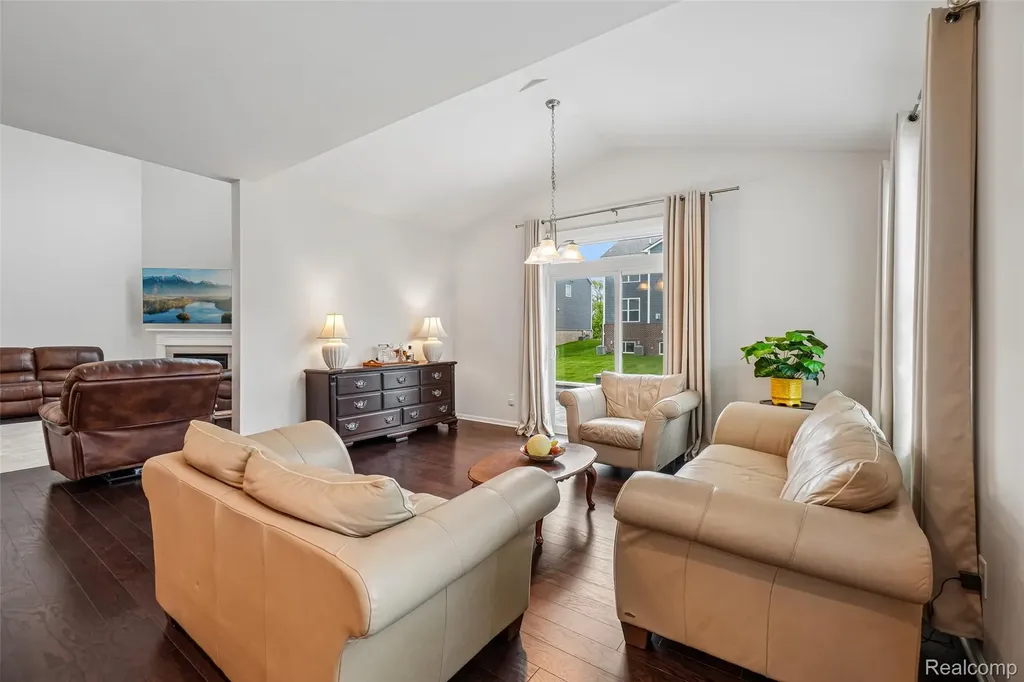 53217 Bay Laurel Lane South Lyon City MI 48178