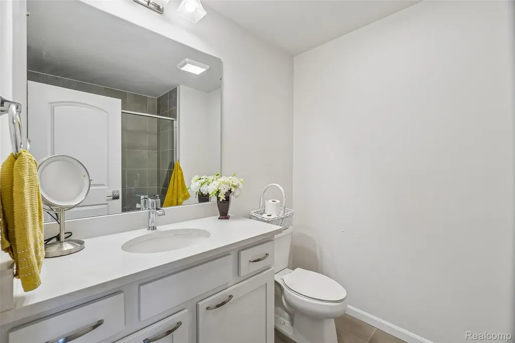 53217 Bay Laurel Lane South Lyon City MI 48178
