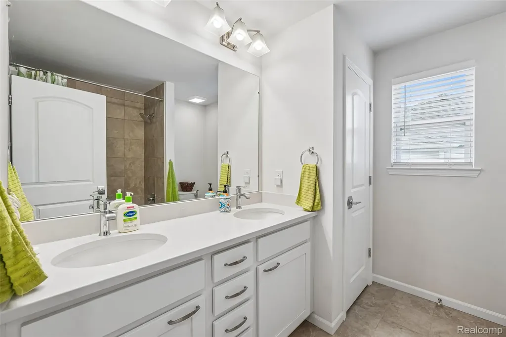 53217 Bay Laurel Lane South Lyon City MI 48178