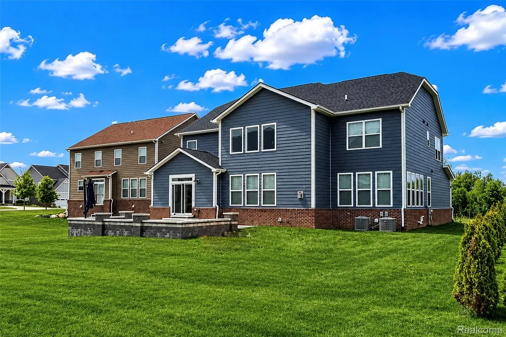 53217 Bay Laurel Lane South Lyon City MI 48178