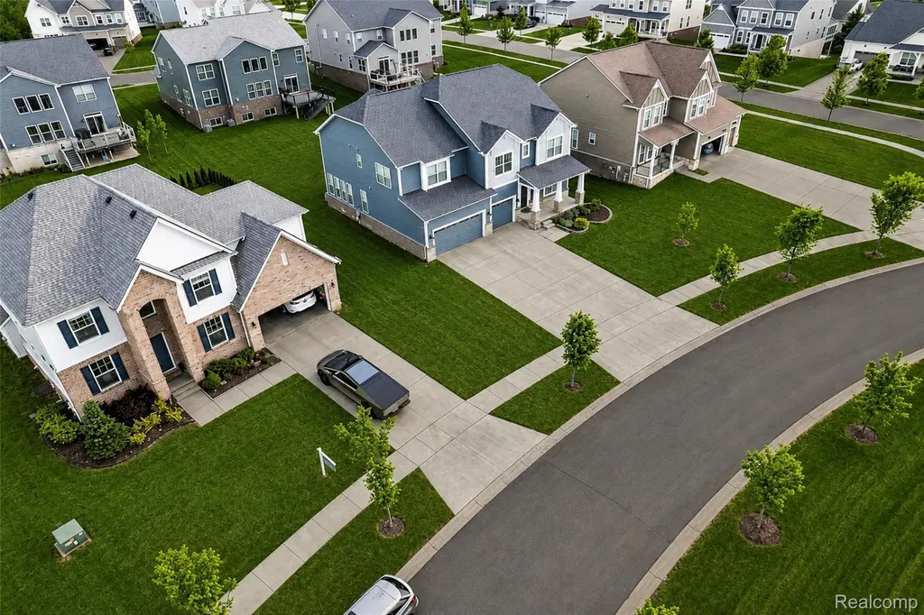 53217 Bay Laurel Lane South Lyon City MI 48178