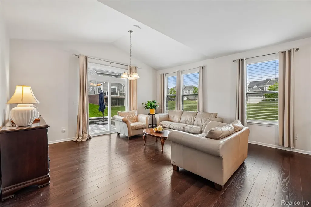 53217 Bay Laurel Lane South Lyon City MI 48178