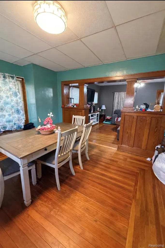 388 N Perry Street Pontiac City MI 48342
