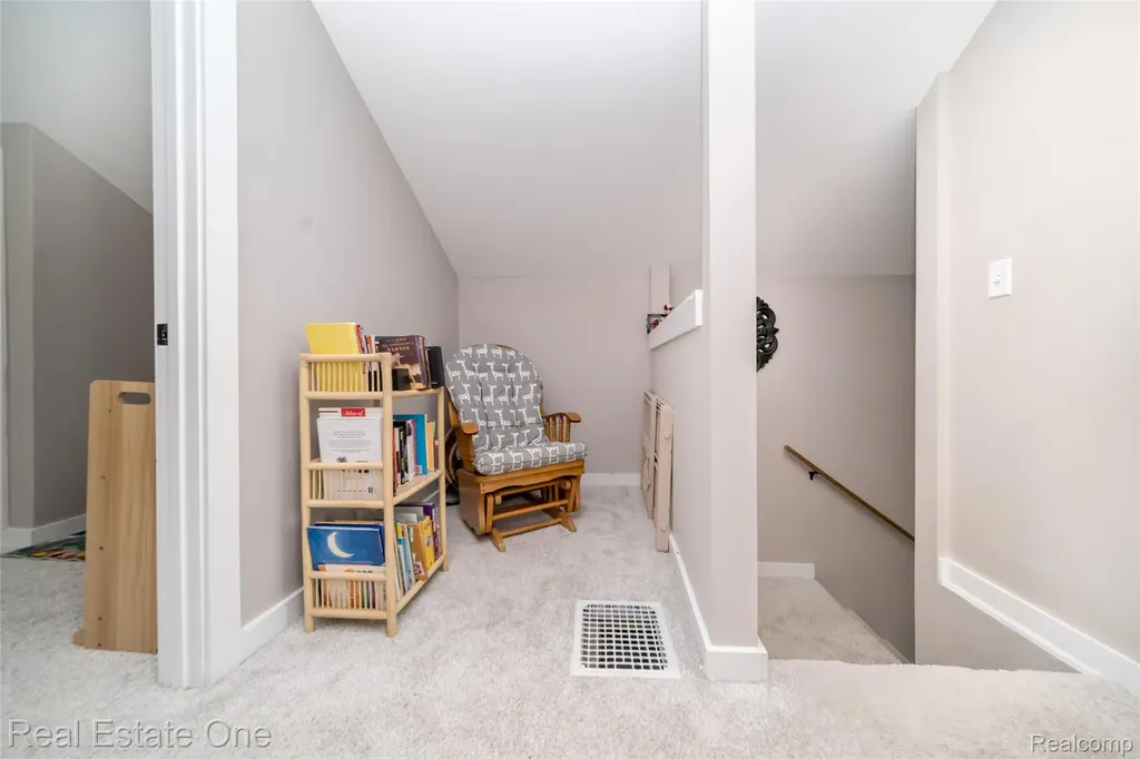 515 S Michigan Avenue Howell City MI 48843