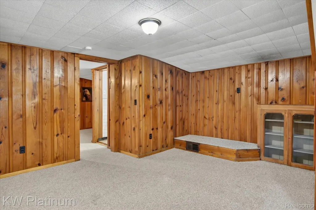 22436 Doremus Street St. Clair Shores City MI 48080