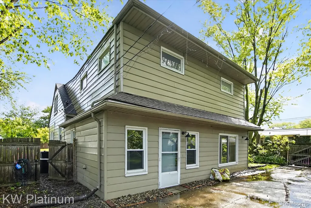 22436 Doremus Street St. Clair Shores City MI 48080