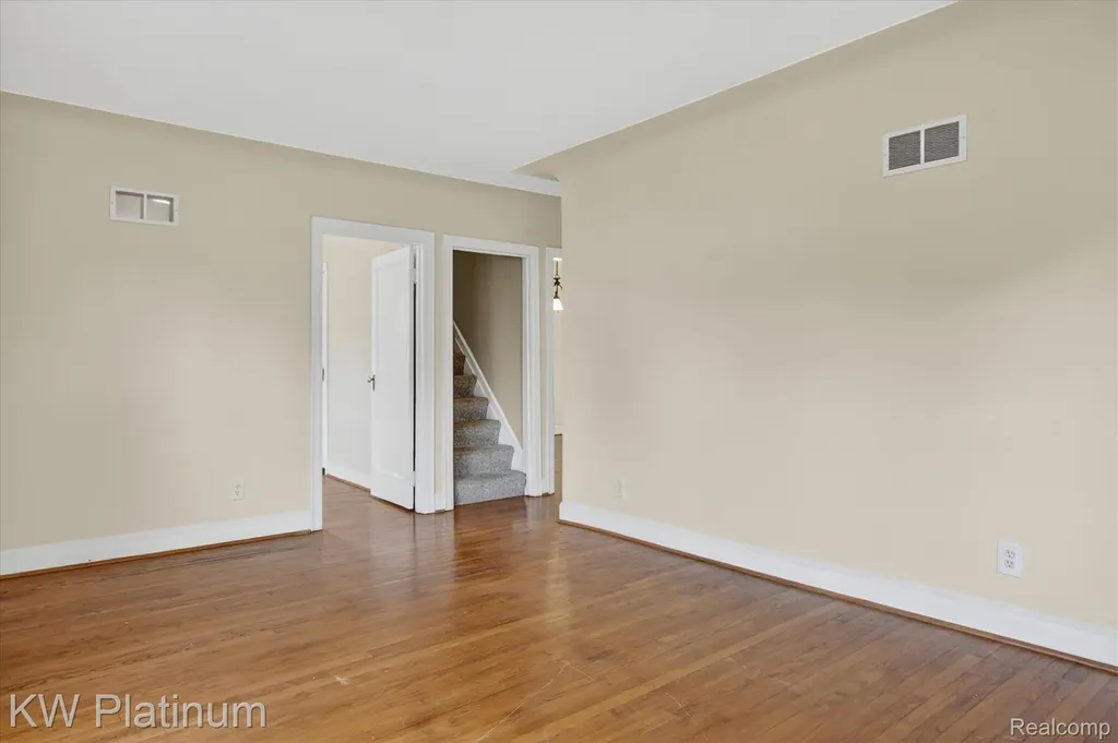 22436 Doremus Street St. Clair Shores City MI 48080