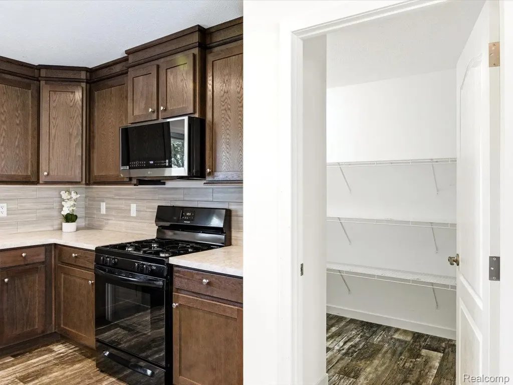 10914 Le Grande Court Ira Township MI 48023