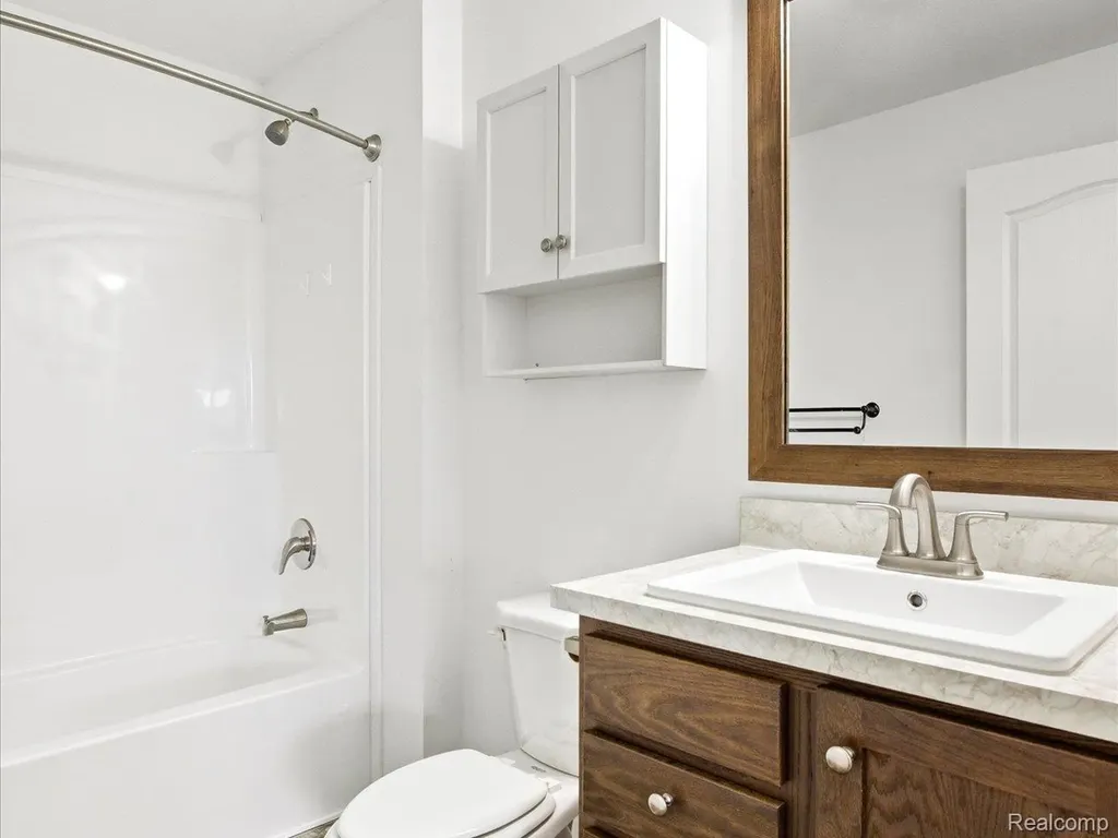 10914 Le Grande Court Ira Township MI 48023