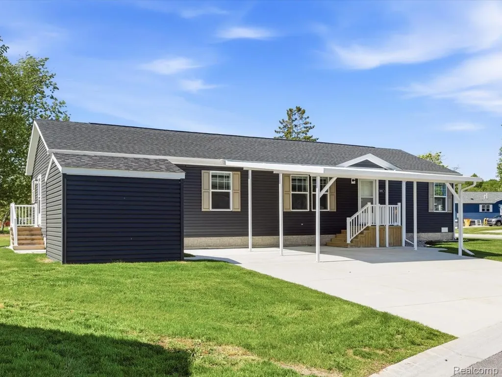 10914 Le Grande Court Ira Township MI 48023