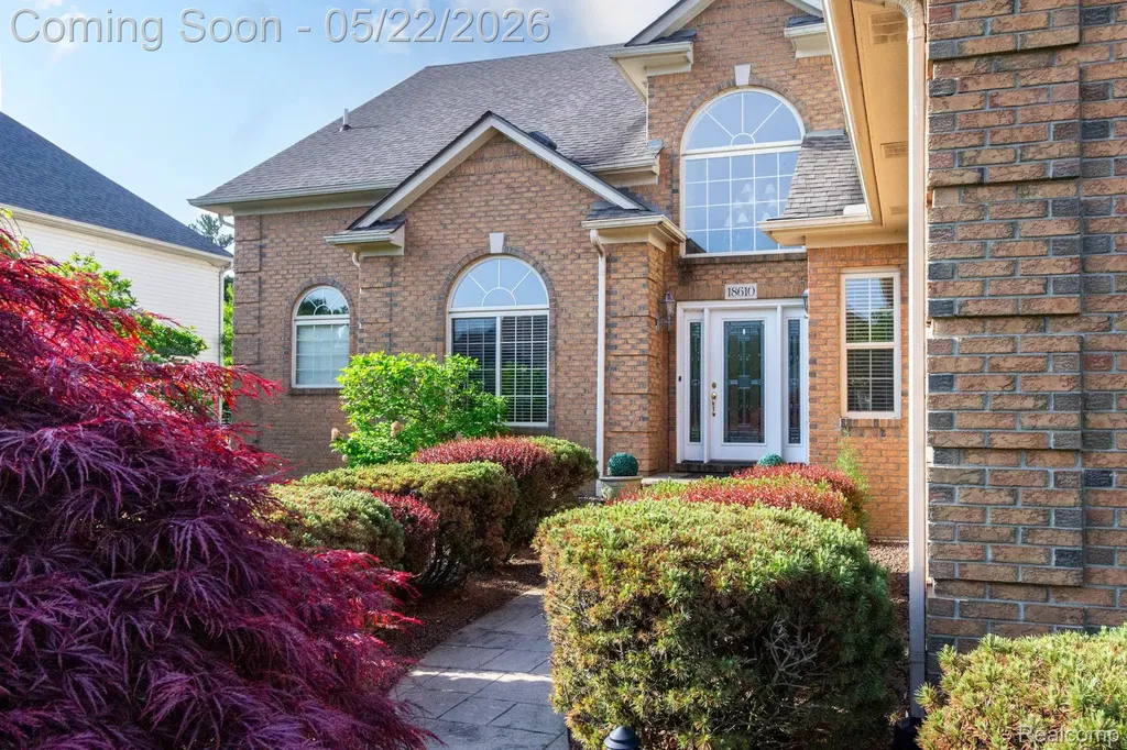 18610 Turnberry Drive Macomb Township MI 48044