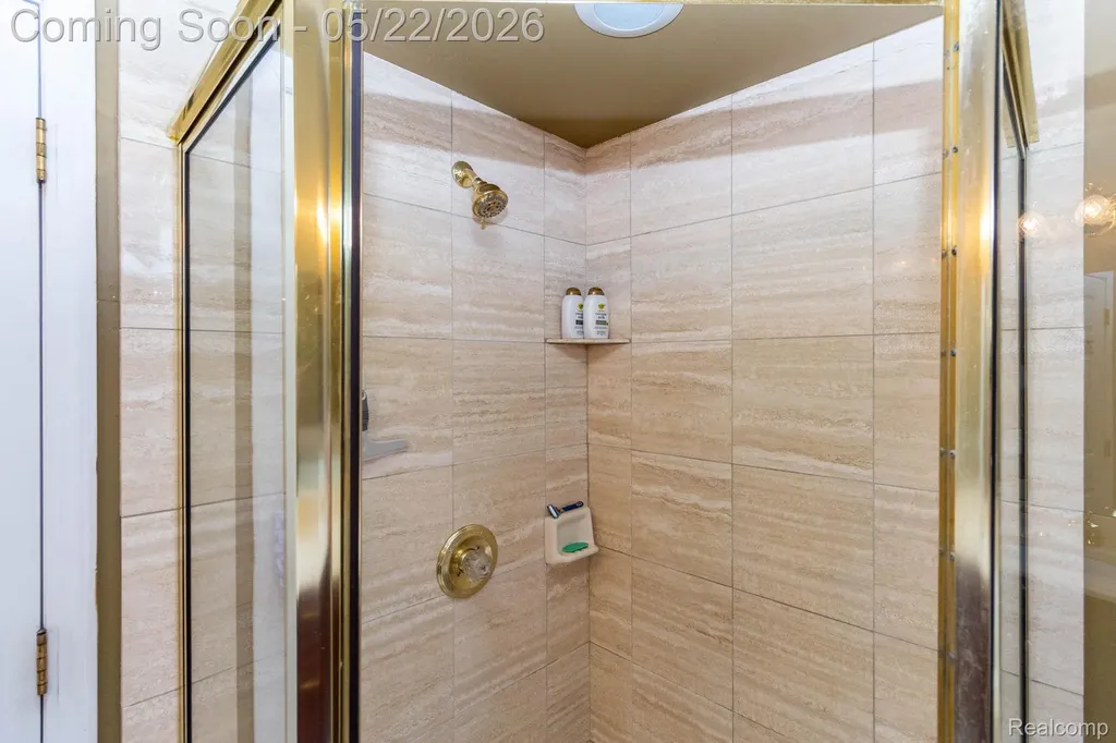 18610 Turnberry Drive Macomb Township MI 48044