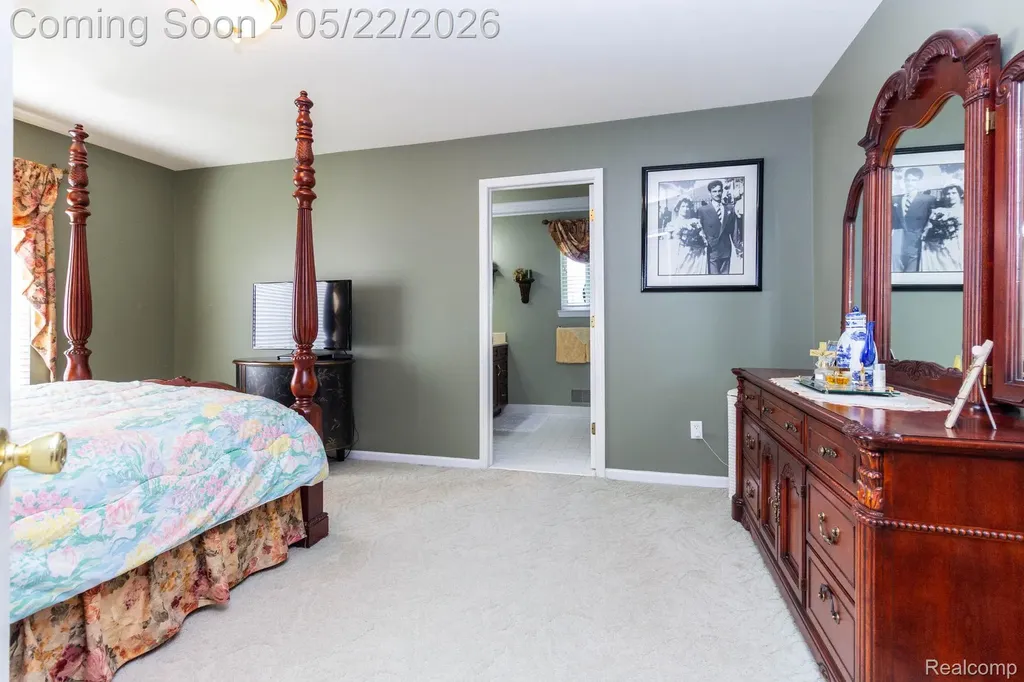 18610 Turnberry Drive Macomb Township MI 48044