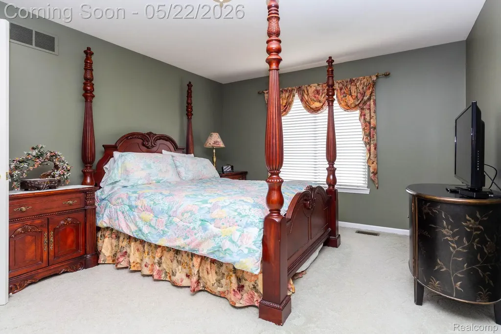 18610 Turnberry Drive Macomb Township MI 48044
