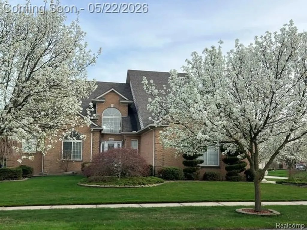 18610 Turnberry Drive Macomb Township MI 48044