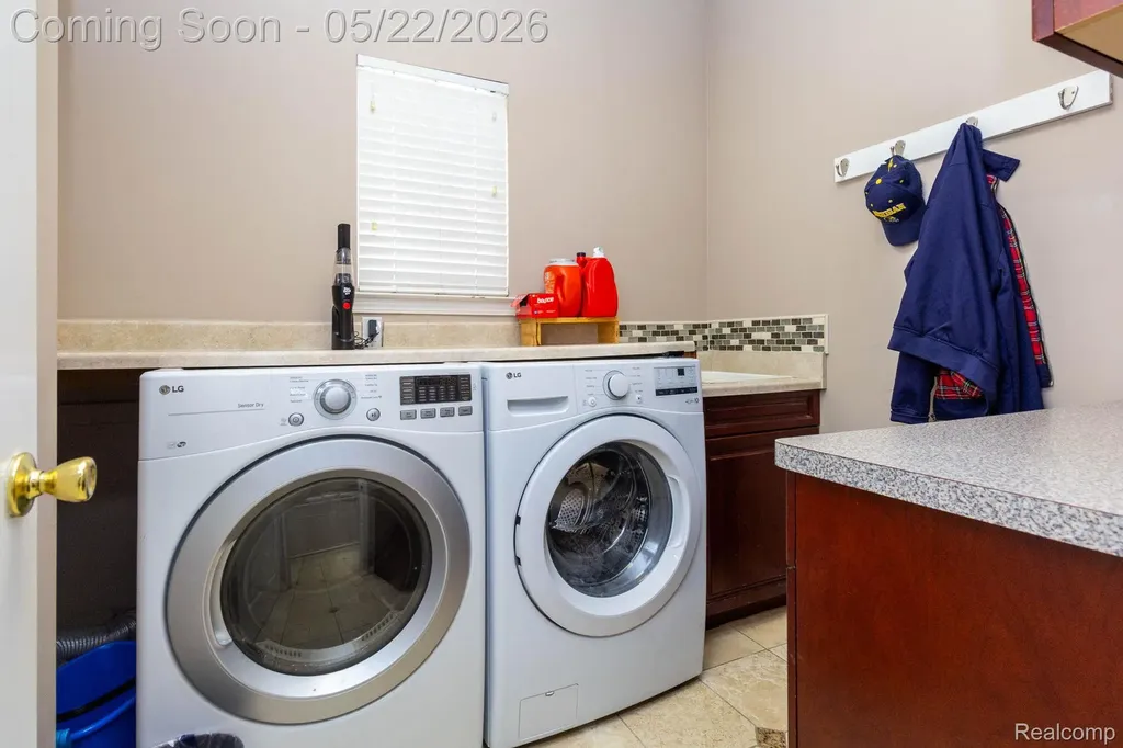 18610 Turnberry Drive Macomb Township MI 48044