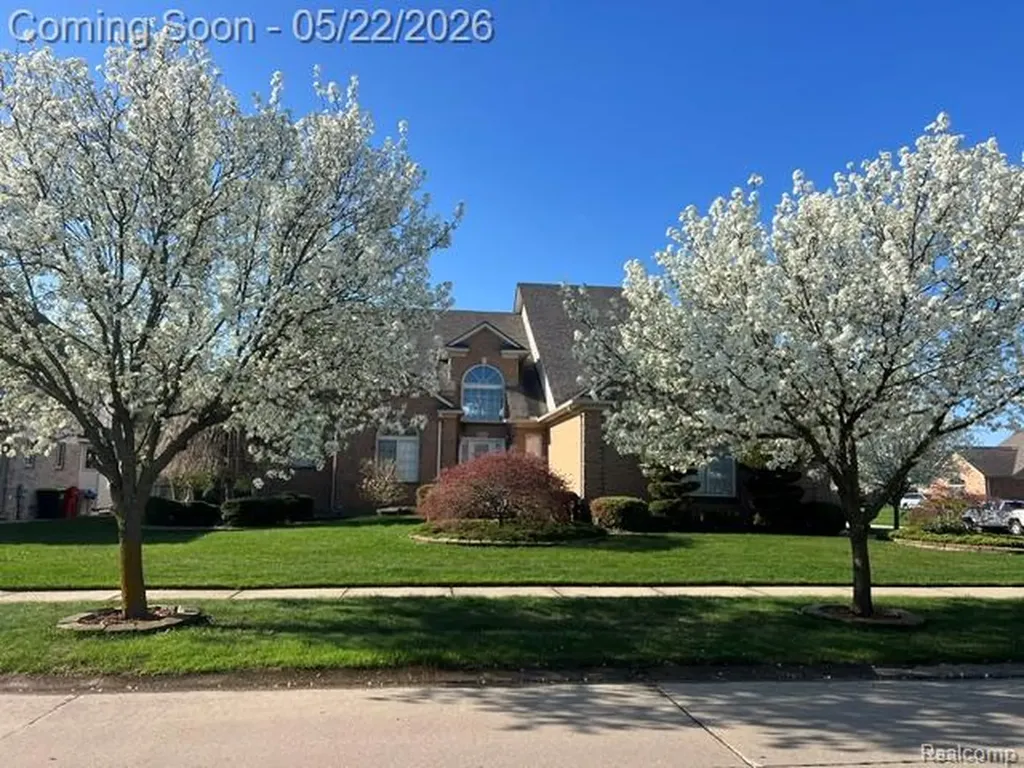 18610 Turnberry Drive Macomb Township MI 48044