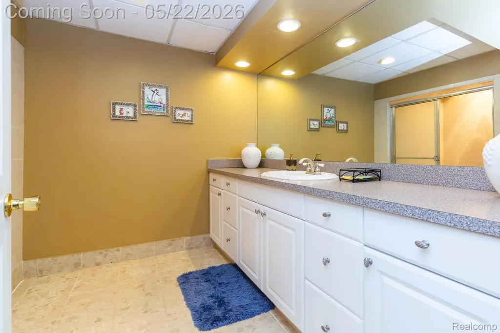 18610 Turnberry Drive Macomb Township MI 48044