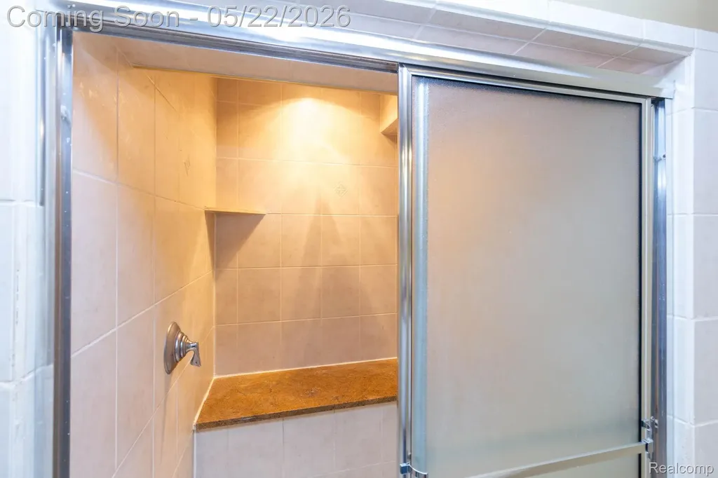 18610 Turnberry Drive Macomb Township MI 48044