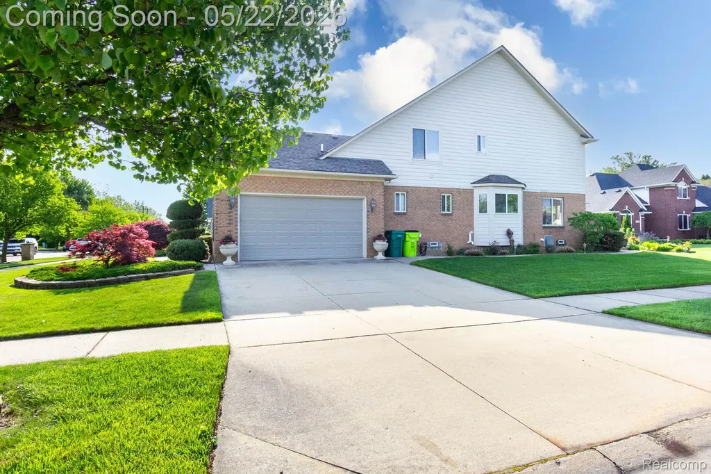18610 Turnberry Drive Macomb Township MI 48044