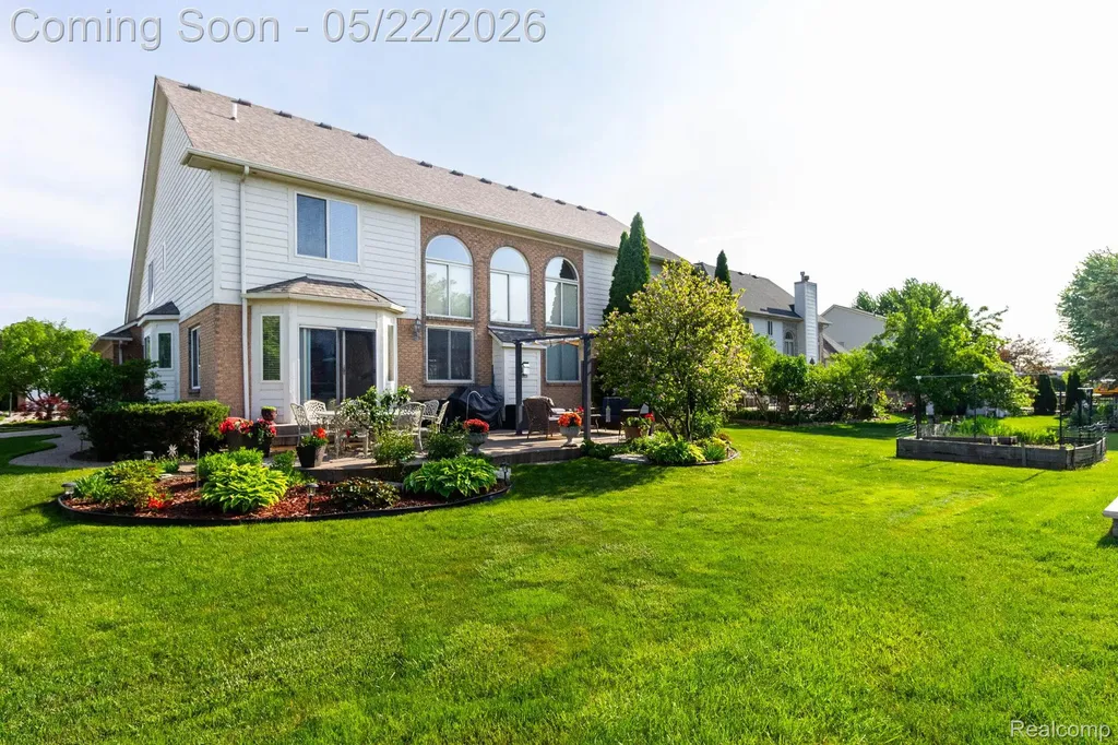 18610 Turnberry Drive Macomb Township MI 48044