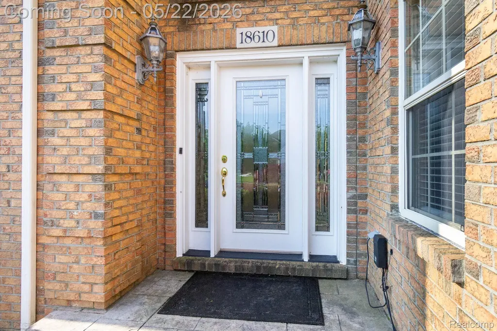 18610 Turnberry Drive Macomb Township MI 48044