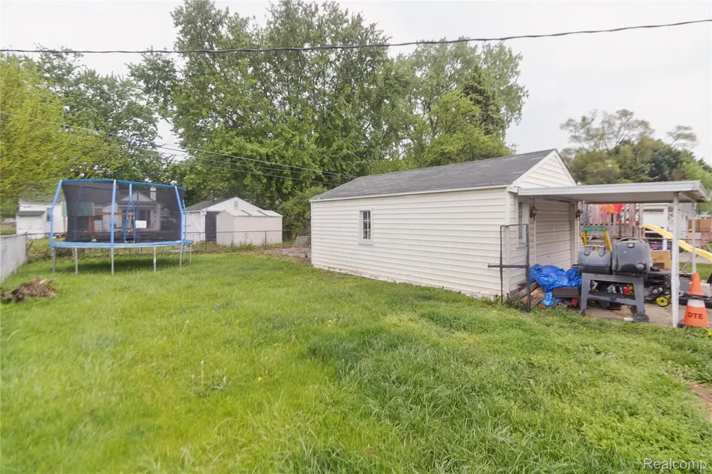 12019 Arcola Street Livonia City MI 48150