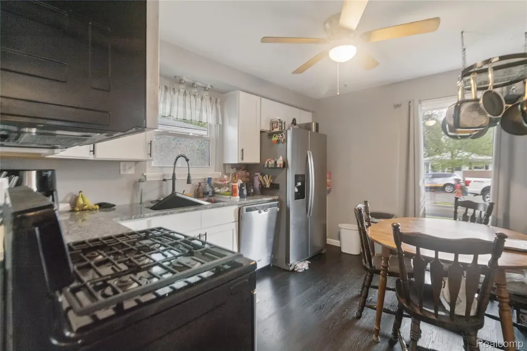 12019 Arcola Street Livonia City MI 48150