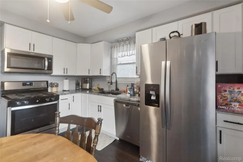 12019 Arcola Street Livonia City MI 48150