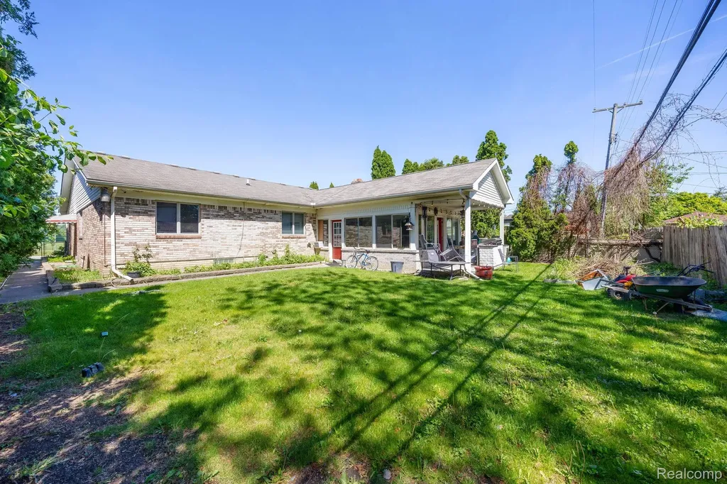 5858 Reuter Street Dearborn City MI 48126