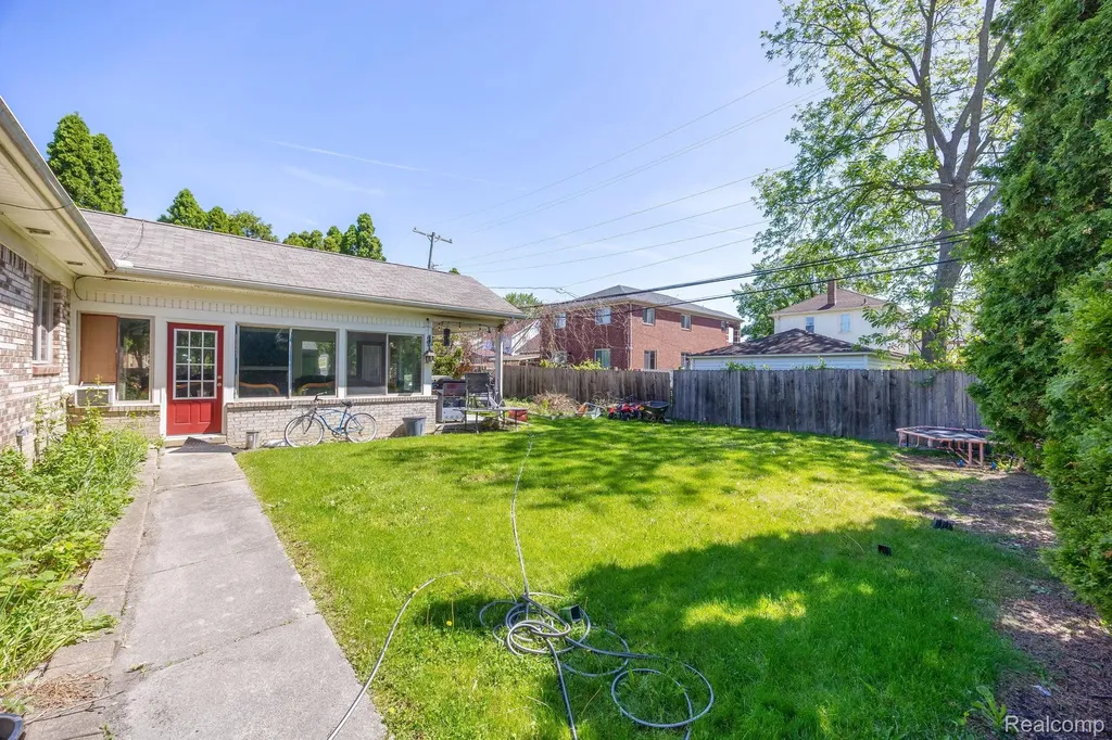 5858 Reuter Street Dearborn City MI 48126