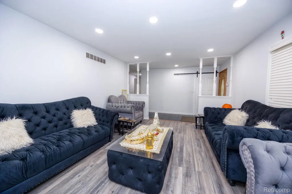 5858 Reuter Street Dearborn City MI 48126