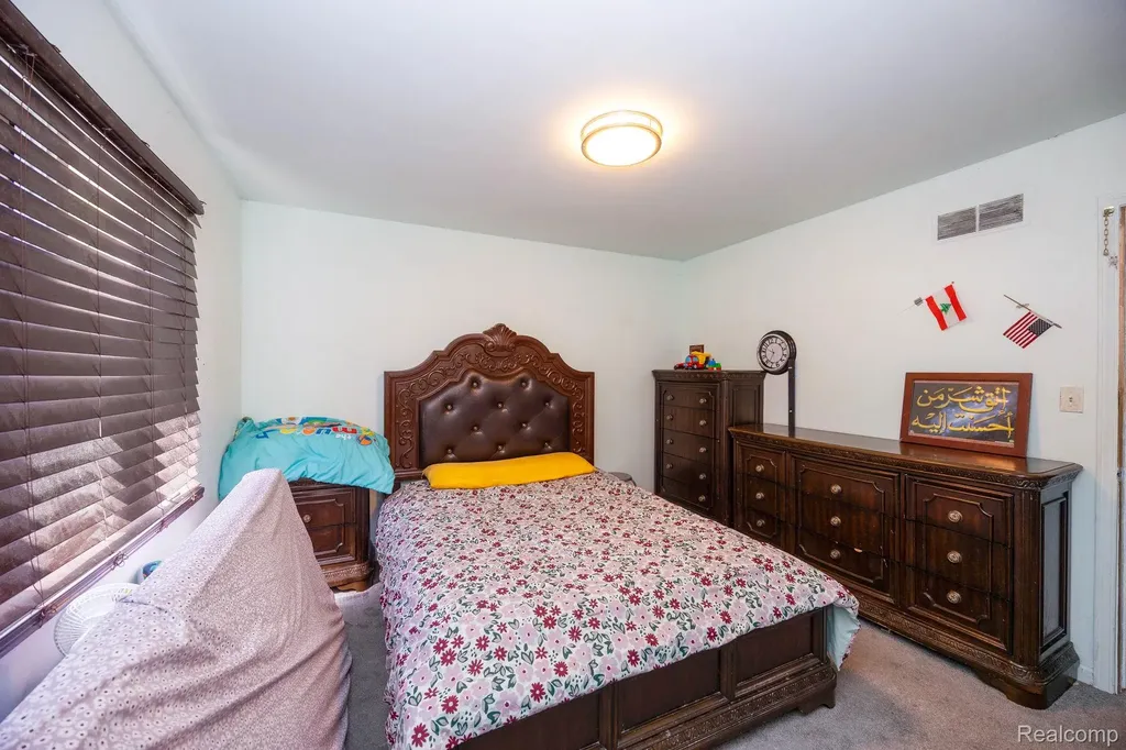 5858 Reuter Street Dearborn City MI 48126