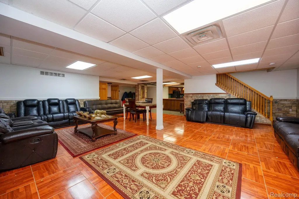 5858 Reuter Street Dearborn City MI 48126