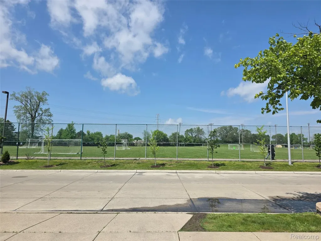 5858 Reuter Street Dearborn City MI 48126