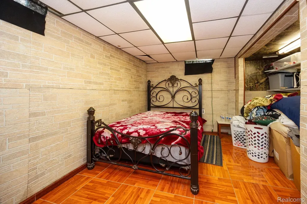 5858 Reuter Street Dearborn City MI 48126