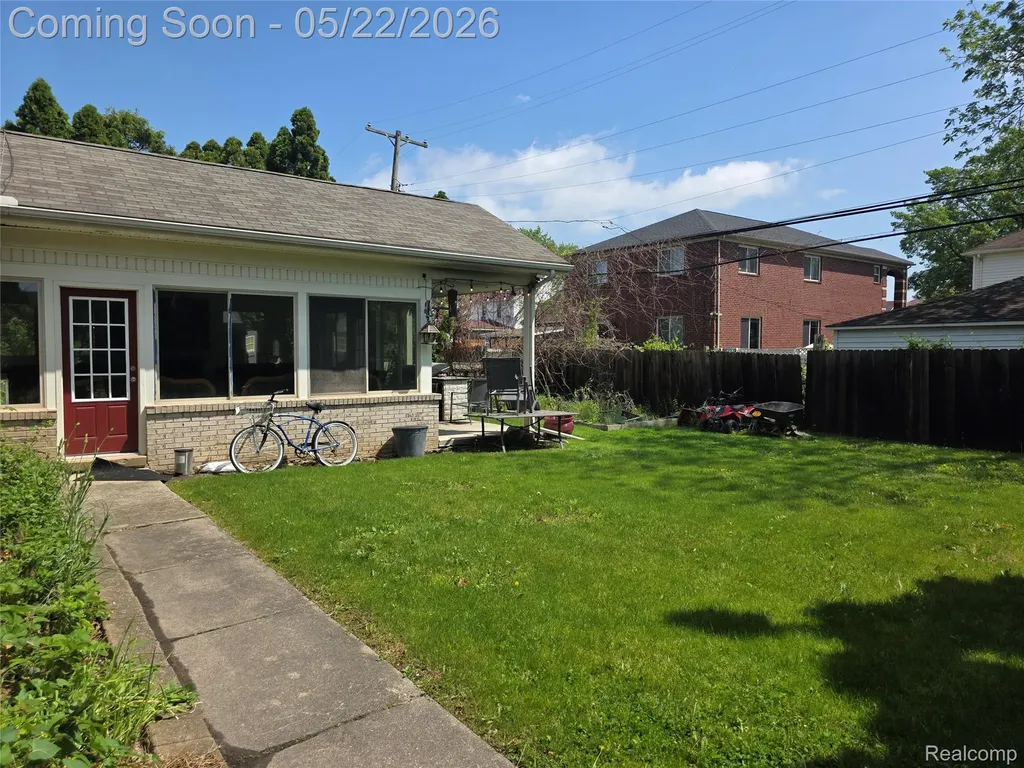 5858 Reuter Street Dearborn City MI 48126