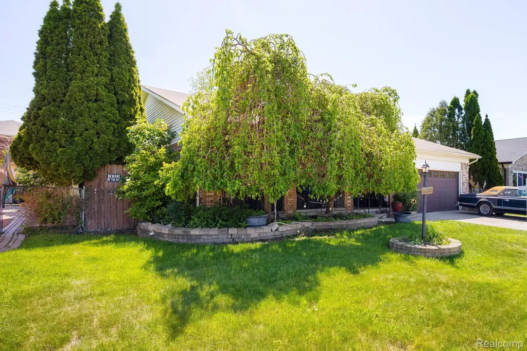 5858 Reuter Street Dearborn City MI 48126