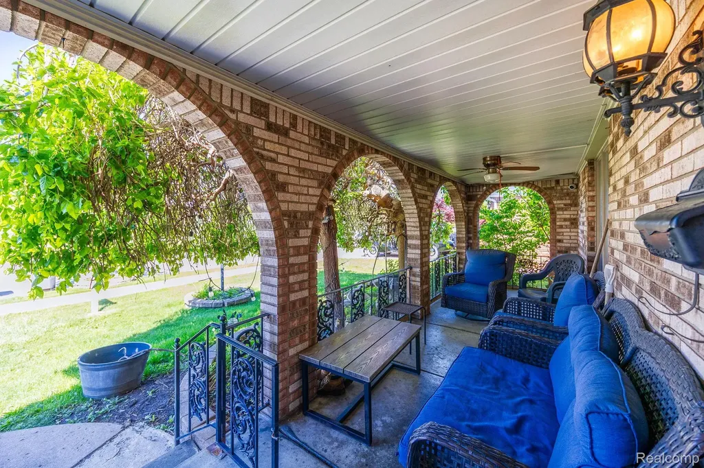 5858 Reuter Street Dearborn City MI 48126