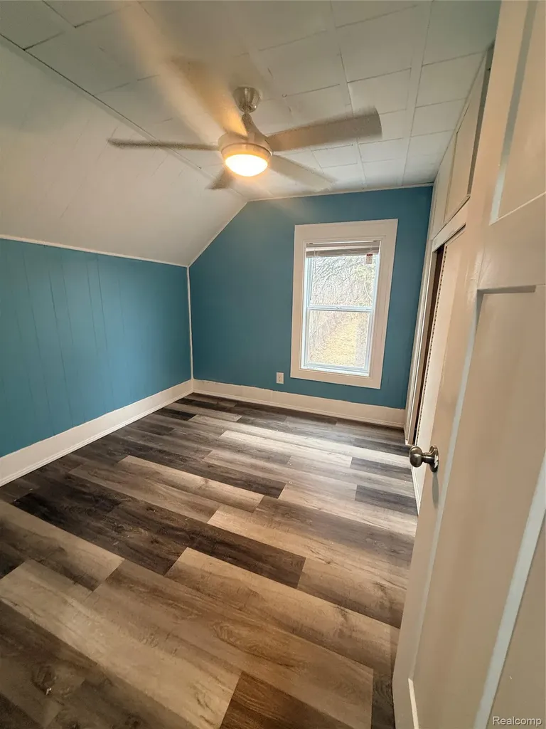 385 Whittemore Street Pontiac City MI 48342