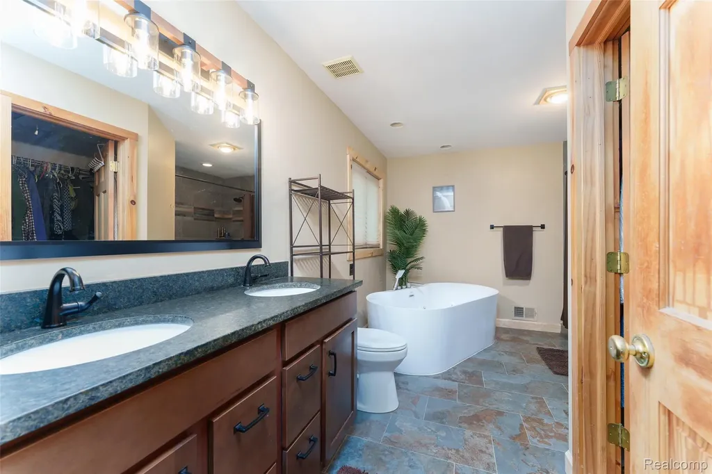 2500 E Jones Road Deerfield Township MI 48855