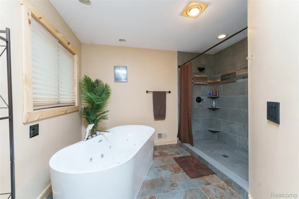 2500 E Jones Road Deerfield Township MI 48855
