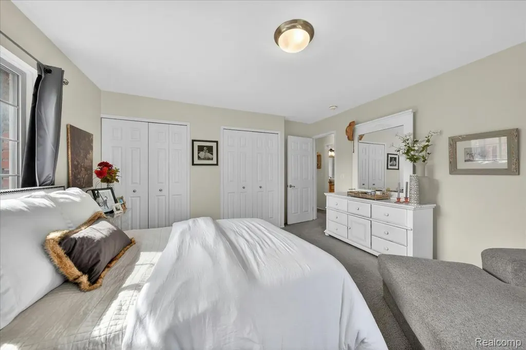 454 Romeo Road Rochester City MI 48307